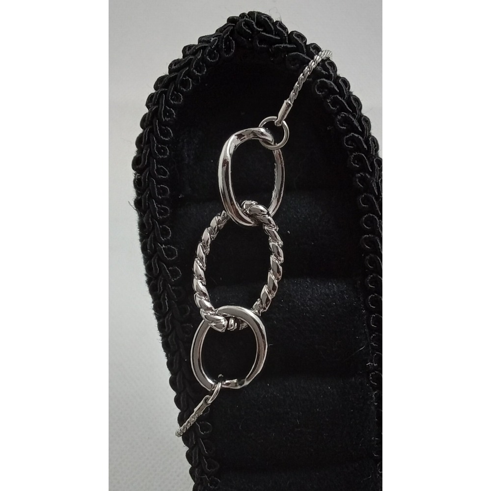 Silver Tone Interlocking Triple Oval Ring Bolo Bracelet Adjustable Wheat Chain